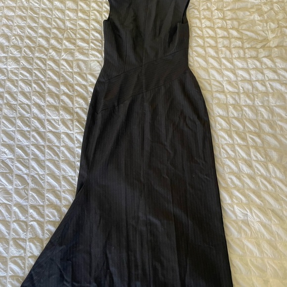 Alexander McQueen pinstripe structured midi dress - Picture 11 of 16